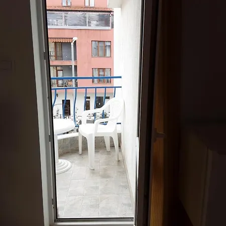 ゲストハウス Барба Яни